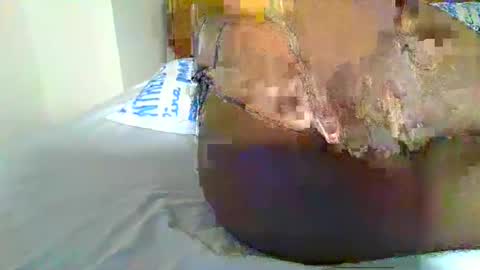 Snapshot of sweetvixen_ chatting on 12-04-24, 03:04 Cute vixen online show from 12-04-24, 03:04