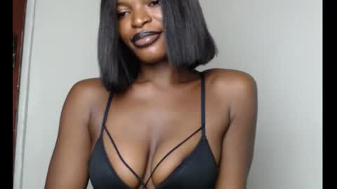 sweetxxboobsx online show from 11-18-25, 08:52