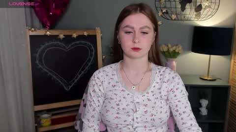 Snapshot of sweety69foxy chatting on 09-17-25, 01:07 sweety69foxy online show from 09-17-25, 01:07