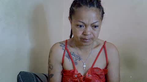 Sarah online show from 10-15-25, 02:44