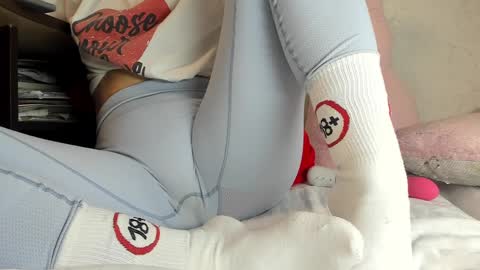 Mia online show from 02-19-25, 07:59