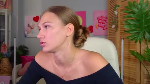 Snapshot of sweety_emilya chatting on 07-13-26, 10:51 Emily online show from 07-13-26, 10:51