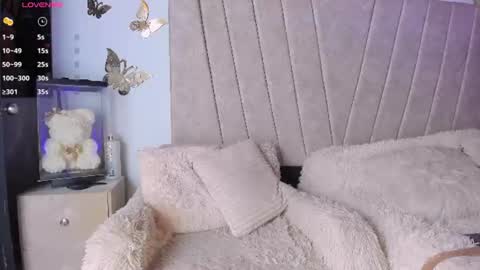  independent model  online show from 07-22-26, 02:31