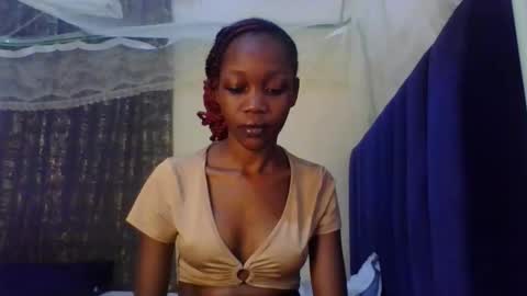 Snapshot of sweety_melanin chatting on 04-29-26, 07:34 Vickky online show from 04-29-26, 07:34