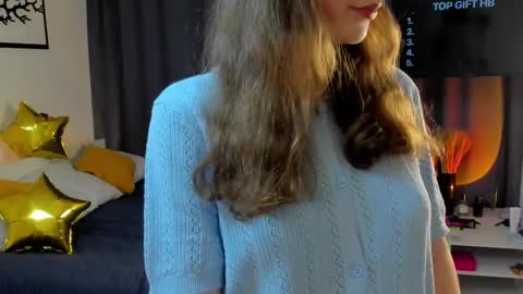 Bella . online show from 09-25-25, 08:45