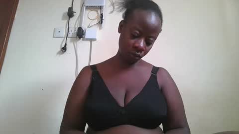 Snapshot of sweetyass25 chatting on 09-14-25, 06:23 sweetyass25 online show from 09-14-25, 06:23