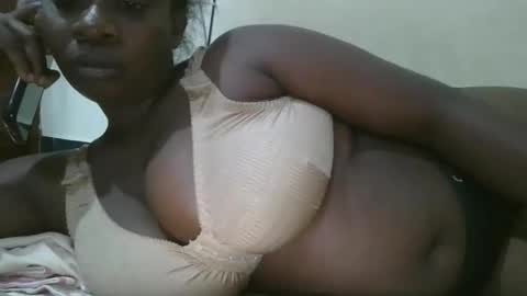 Snapshot of sweetyass25 chatting on 09-14-25, 06:29 sweetyass25 online show from 09-14-25, 06:29