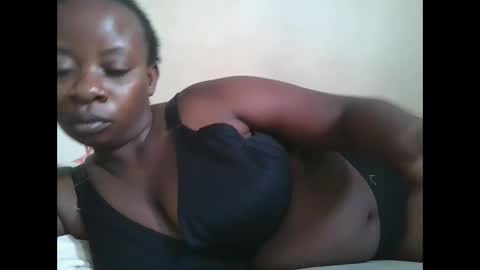 Snapshot of sweetyass25 chatting on 09-17-25, 06:59 sweetyass25 online show from 09-17-25, 06:59