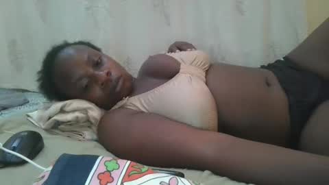 Snapshot of sweetyass25 chatting on 10-08-25, 07:00 sweetyass25 online show from 10-08-25, 07:00