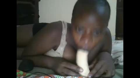 Snapshot of sweetyass25 chatting on 10-18-25, 05:35 sweetyass25 online show from 10-18-25, 05:35