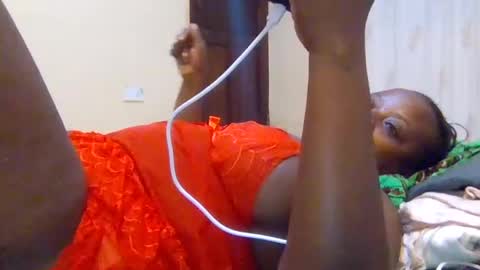 Snapshot of sweetyass25 chatting on 06-15-26, 06:43 sweetyass25 online show from 06-15-26, 06:43