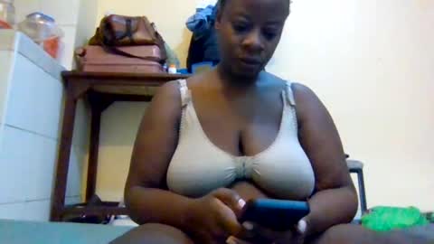 Snapshot of sweetyass25 chatting on 06-18-26, 05:51 sweetyass25 online show from 06-18-26, 05:51