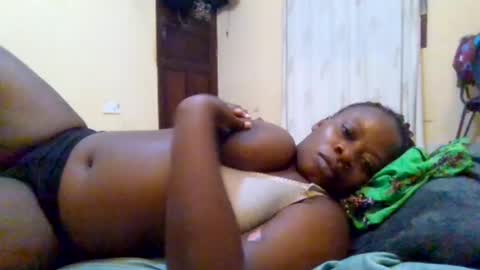 Snapshot of sweetyass25 chatting on 07-13-26, 06:22 sweetyass25 online show from 07-13-26, 06:22