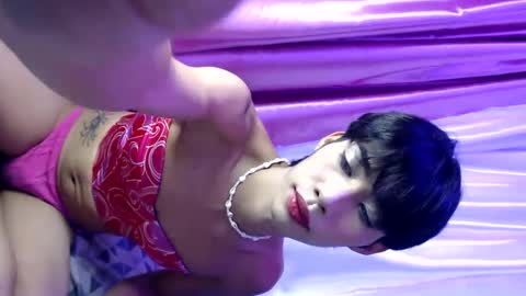 Snapshot of sweetyguyxxx1998 chatting on 03-12-25, 10:05 - allen online show from 03-12-25, 10:05