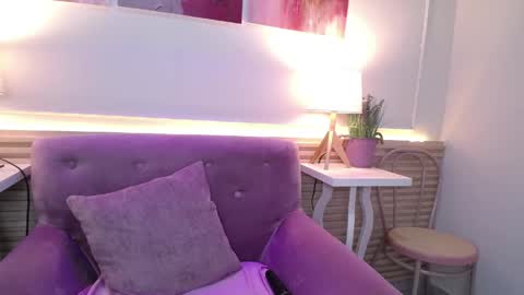 LAURA online show from 05-08-26, 11:59