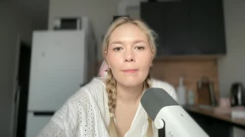 Snapshot of sweetypitty chatting on 07-13-26, 06:38 sweetypitty online show from 07-13-26, 06:38