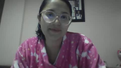 sweetyypeach online show from 12-21-24, 03:36