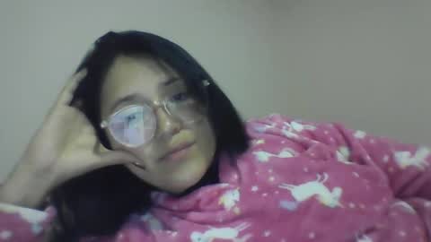 sweetyypeach online show from 12-24-24, 06:55