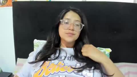 sweetyypeach online show from 01-12-25, 05:01