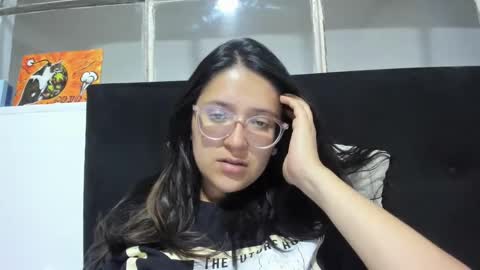 sweetyypeach online show from 01-13-25, 11:27