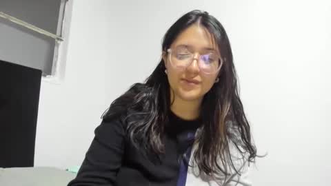 sweetyypeach online show from 01-15-25, 03:22