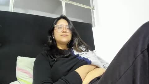 sweetyypeach online show from 01-15-25, 06:22