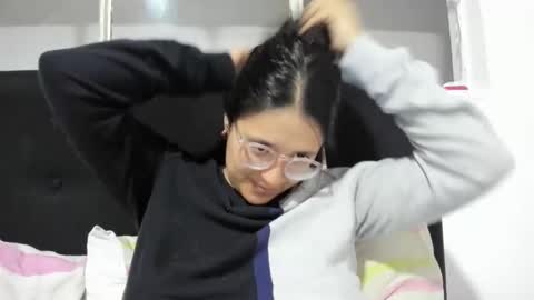 sweetyypeach online show from 01-17-25, 06:15