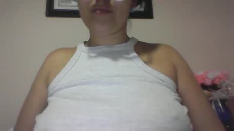 sweetyypeach online show from 02-14-25, 03:54