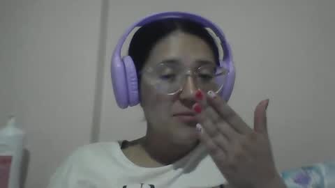 sweetyypeach online show from 02-21-25, 03:56