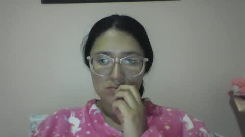 sweetyypeach online show from 03-11-25, 03:05