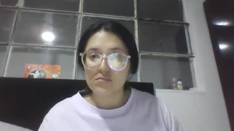 sweetyypeach online show from 09-10-25, 03:50