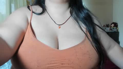 Snapshot of sweewoman_ chatting on 02-02-25, 09:45 Miranda online show from 02-02-25, 09:45