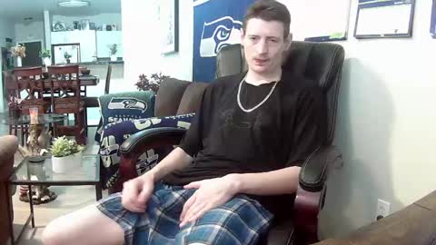 Snapshot of swelteringk chatting on 03-11-25, 04:18 Kile online show from 03-11-25, 04:18