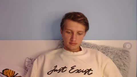 Cat online show from 02-06-26, 06:44