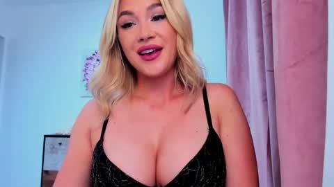 Snapshot of swetkatie chatting on 06-03-26, 12:02 Ecaterina online show from 06-03-26, 12:02