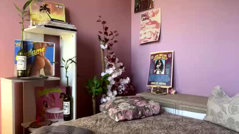 Snapshot of swettcabol chatting on 01-28-25, 05:35 swettcabol online show from 01-28-25, 05:35