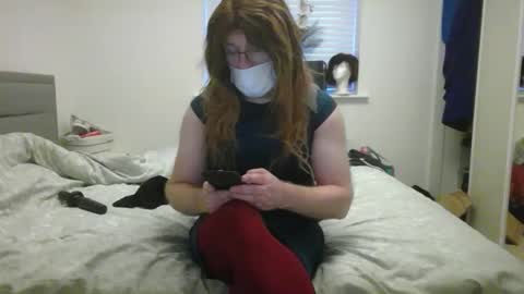 Kikswitch1977 online show from 12-16-25, 02:33