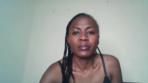 Snapshot of swtebony1 chatting on 05-27-26, 10:51 ALICIA online show from 05-27-26, 10:51