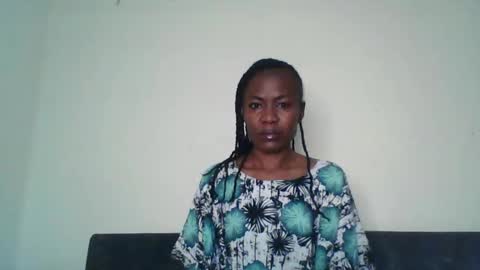 Snapshot of swtebony1 chatting on 06-07-26, 10:46 ALICIA online show from 06-07-26, 10:46