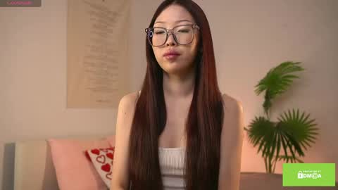 Snapshot of swtty_meivi chatting on 05-10-26, 06:40 MEI online show from 05-10-26, 06:40