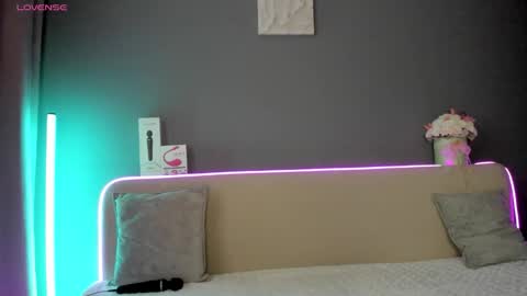 Ana online show from 10-11-25, 10:36