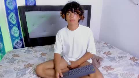 swwet_boy online show from 12-23-24, 05:11