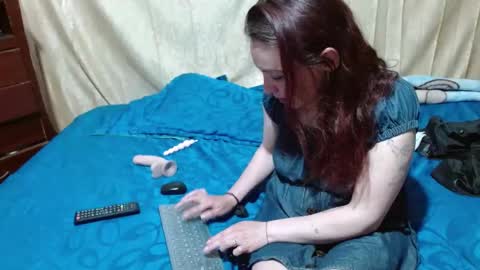 sydney_kane_ online show from 12-19-24, 11:18