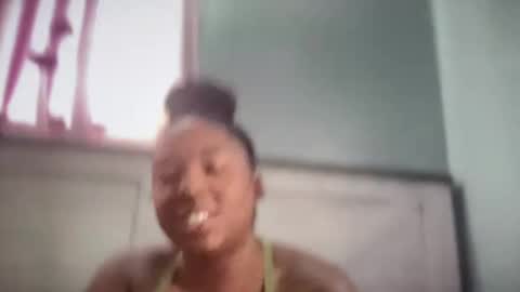 Snapshot of sylenaxrose chatting on 01-13-25, 06:49 Sylena online show from 01-13-25, 06:49