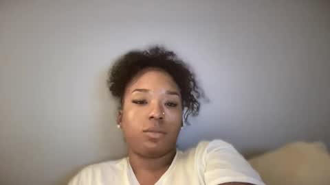 Snapshot of sylenaxrose chatting on 10-20-25, 06:58 Sylena online show from 10-20-25, 06:58