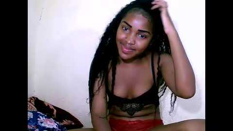 Snapshot of sylviasexy27 chatting on 01-01-25, 10:46 sylviasexy27 online show from 01-01-25, 10:46