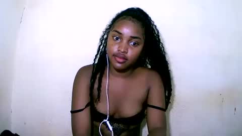 Snapshot of sylviasexy27 chatting on 01-20-25, 12:46 sylviasexy27 online show from 01-20-25, 12:46
