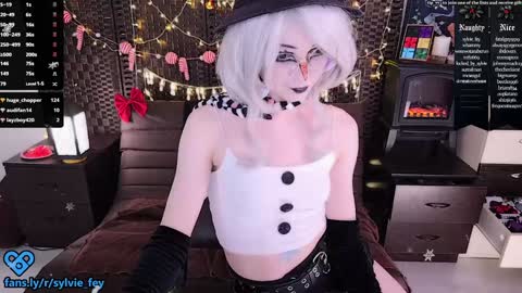 Sylvie online show from 12-28-24, 03:26