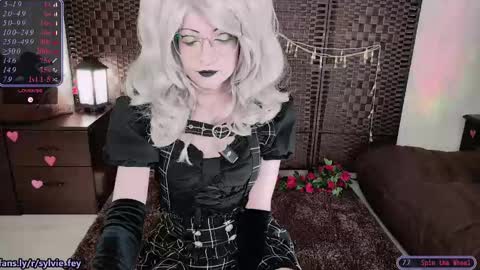 Snapshot of sylvie_fey chatting on 02-23-25, 10:09 Sylvie online show from 02-23-25, 10:09