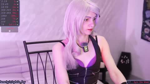 Snapshot of sylvie_fey chatting on 09-17-25, 07:04 Sylvie online show from 09-17-25, 07:04